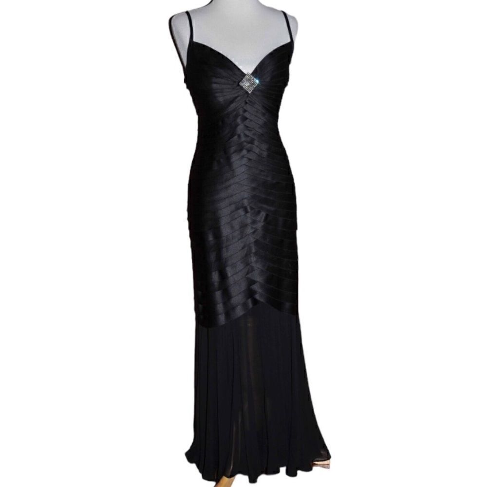 Xscape Black Pleated Maxi Mermaid Chiffon Gown Size 6‎
